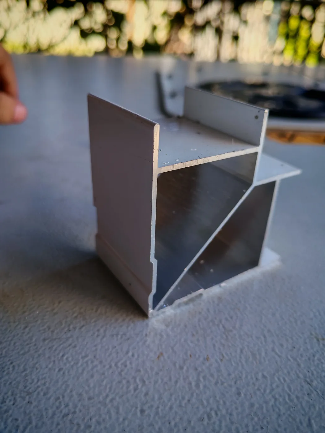 Escuadra para Tubo Gabinete 1¾×1¾