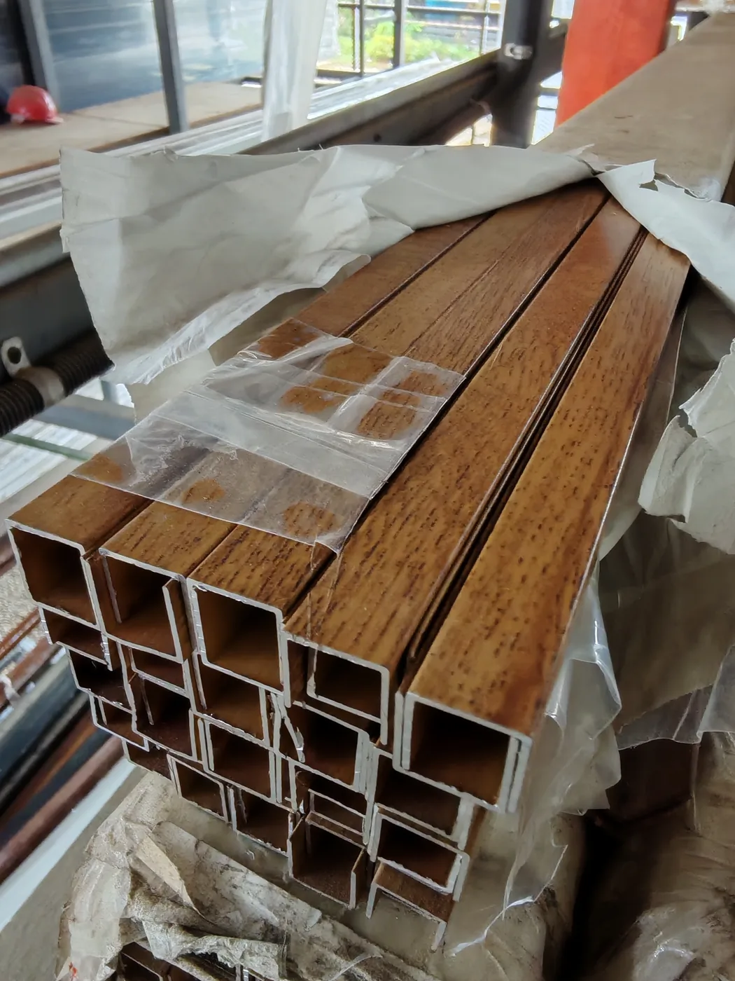 Moldura U 1/2 acabado roble